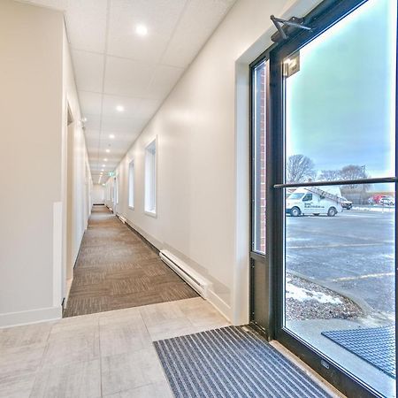 Motel Rustik Chateauguay Heights Luaran gambar
