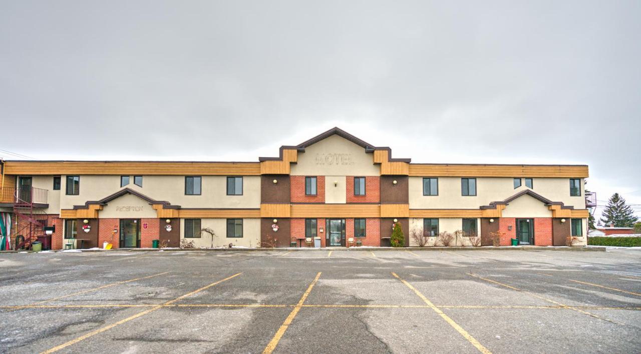 Motel Rustik Chateauguay Heights Luaran gambar